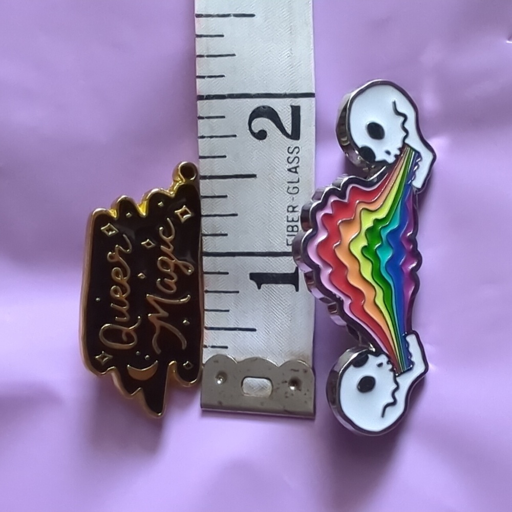 Queer Pin Set - Picture 3 of 7